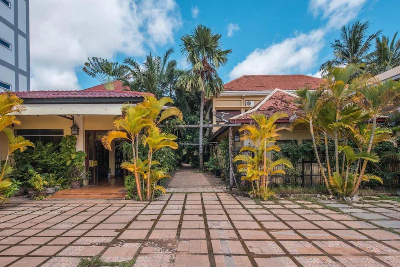 Marirath Boutique Hotel Siem Reap Exteriör bild