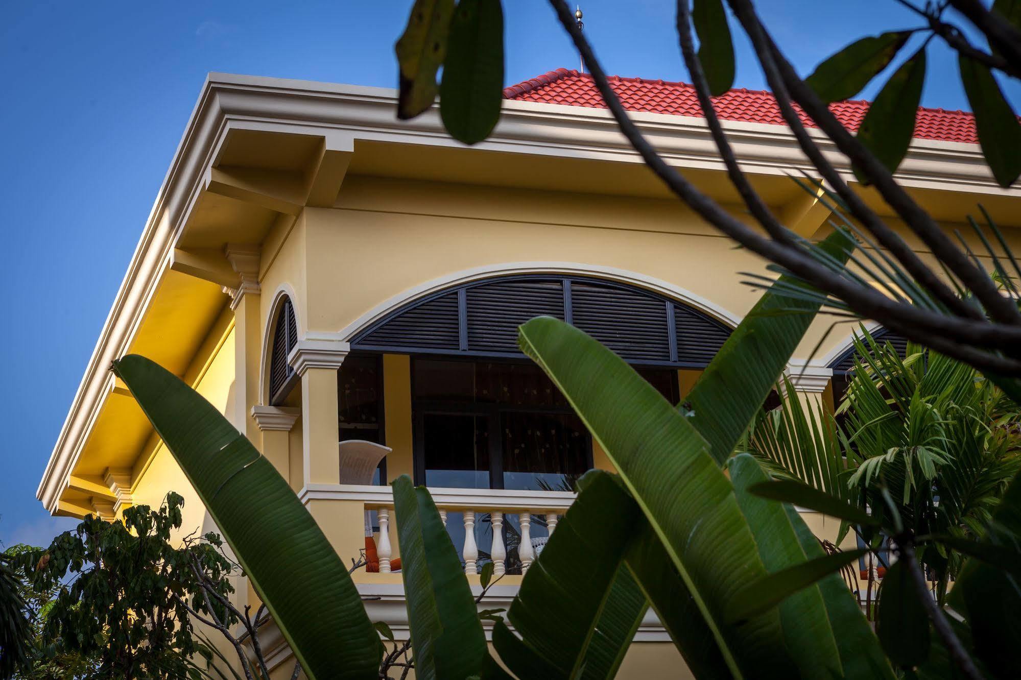 Marirath Boutique Hotel Siem Reap Exteriör bild