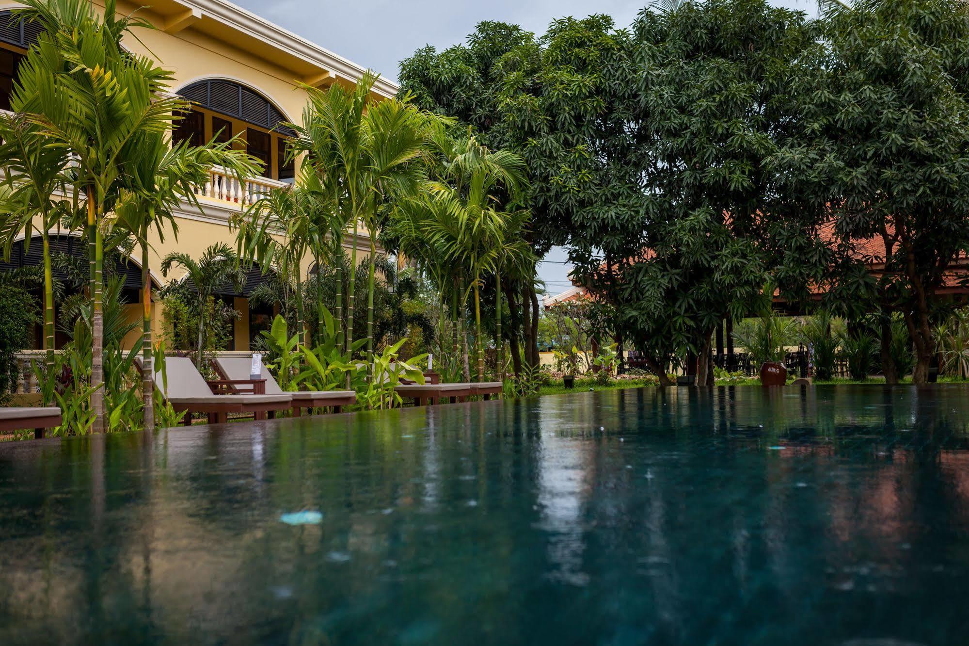 Marirath Boutique Hotel Siem Reap Exteriör bild